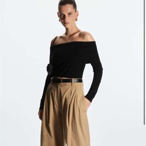 COS OFF-THE-SHOULDER JERSEY TOP size XS new with tag